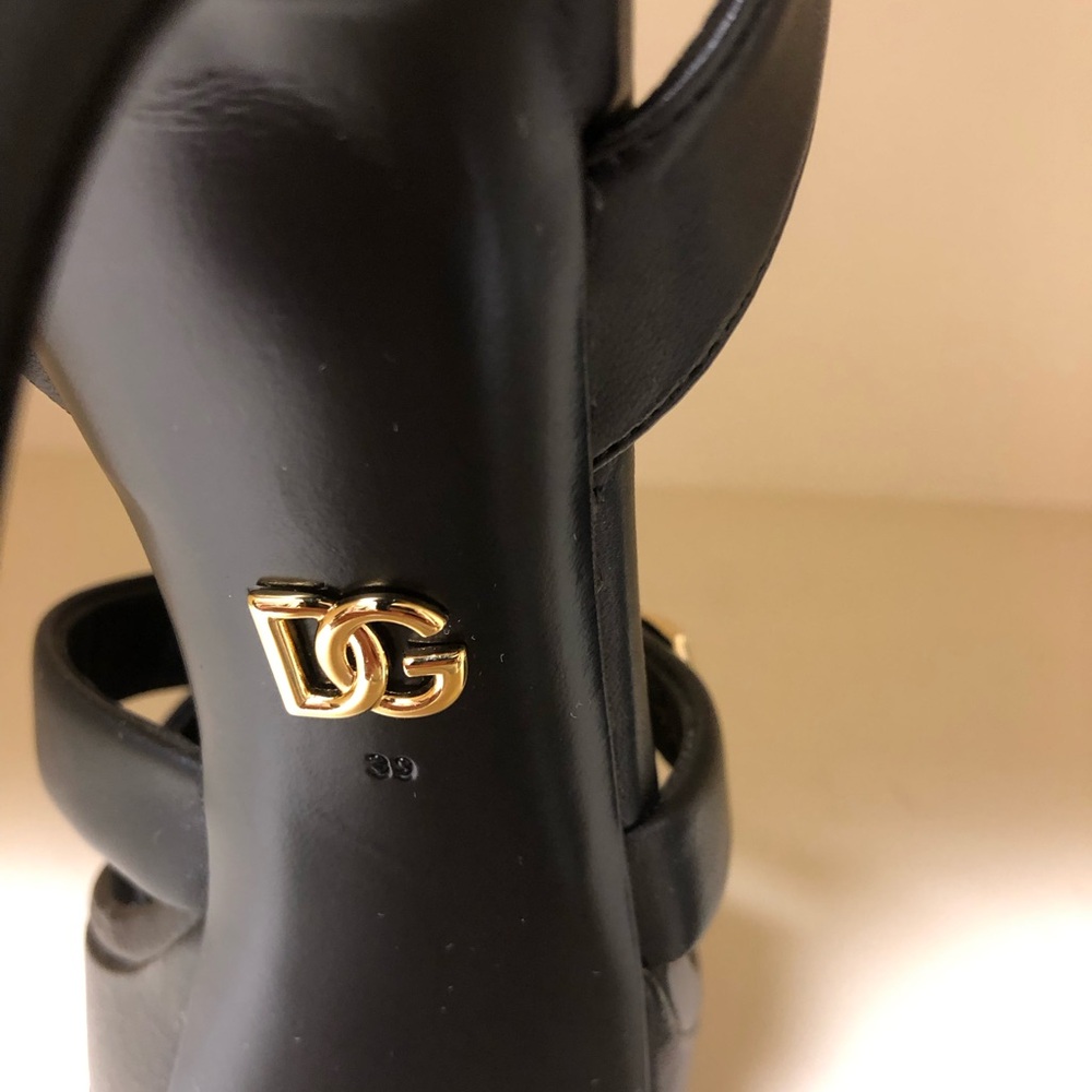 Dolce & Gabbana Black and Gold Stiletto Heels with Platform - Picture 4 of 7